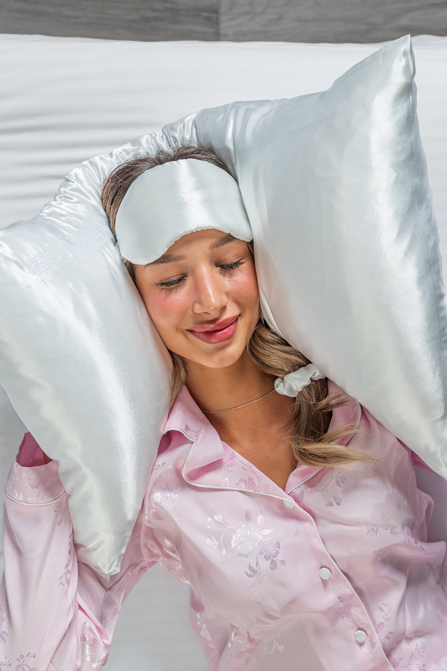 Satin pillow case - وجه مخدة ستان